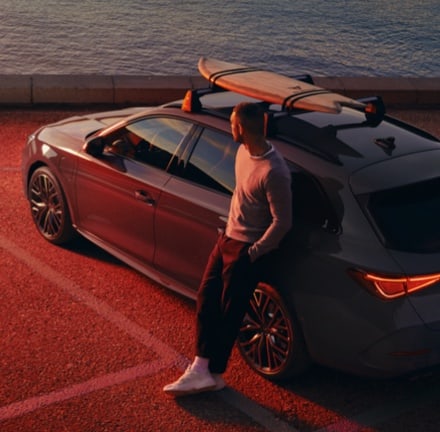 CUPRA León SP roof with surf rack car accessory.