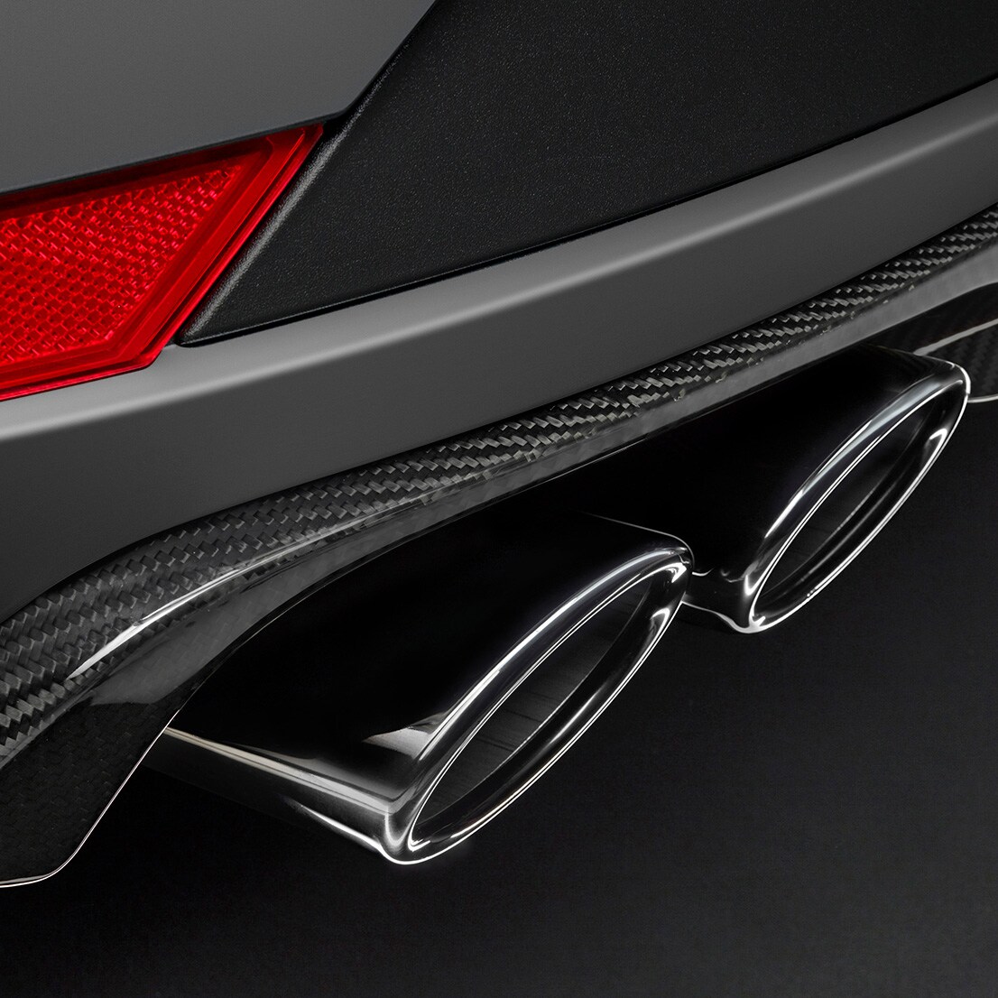 Leon CUPRA R SPORTSTOURER rear diffuser with 4 exhaust