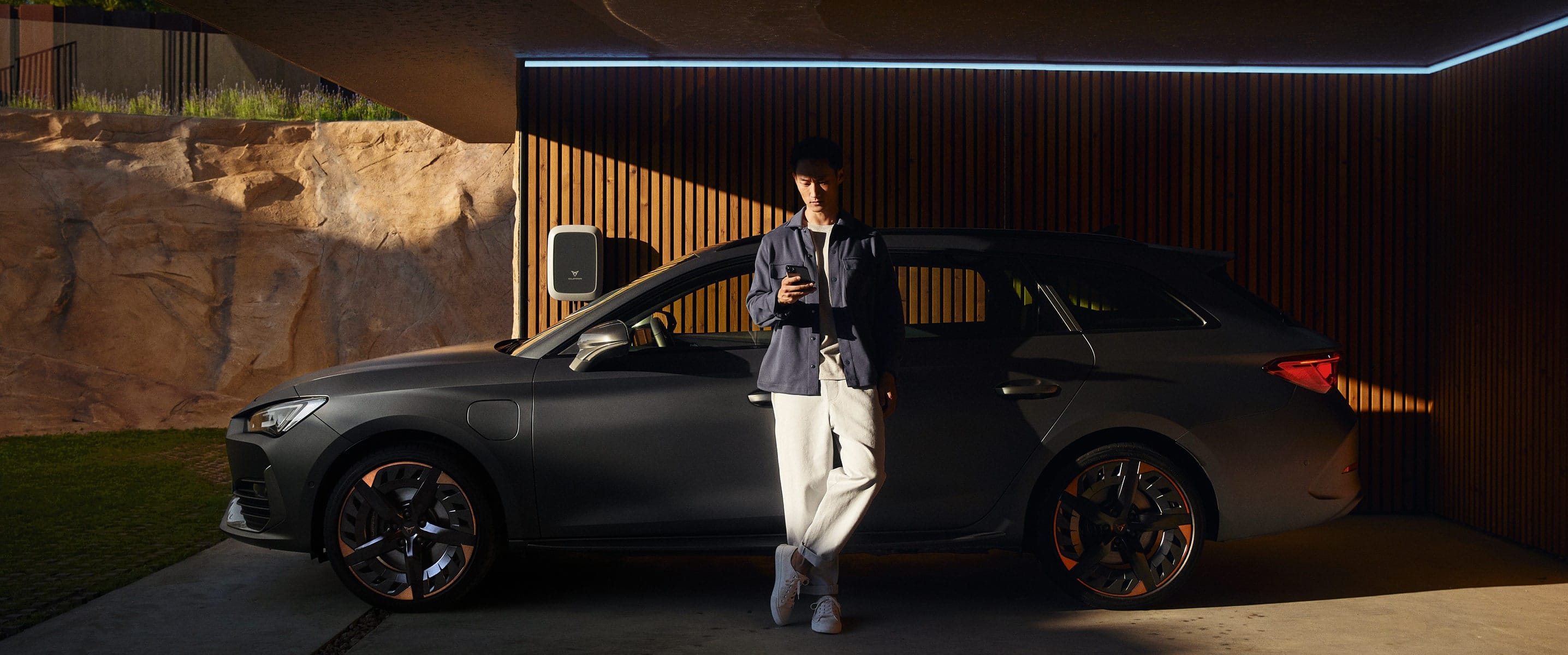 cupra-leon-magnetic-tech 